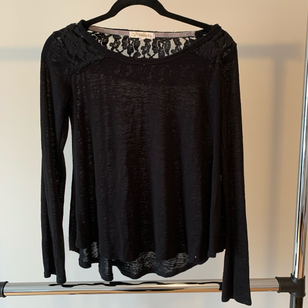Flowy Black Long sleeve